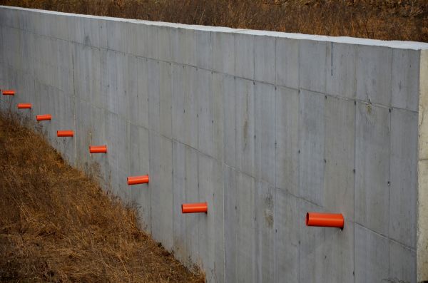 Cost of Retaining Wall Drainage in Yukon